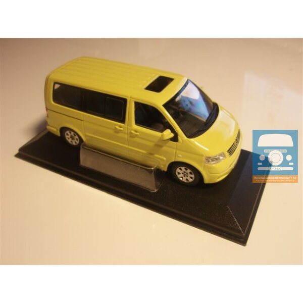 Maxichamps VW T5 Multivan 2003 sarigelb