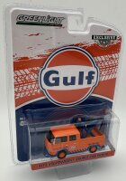 Greenlight VW T2 Double Cap Pick Up with Tow Hook - Gulf Oil Greenlight 30412 1:64